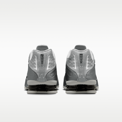 Nike Shox R4 Men's Shoes. Nike CA